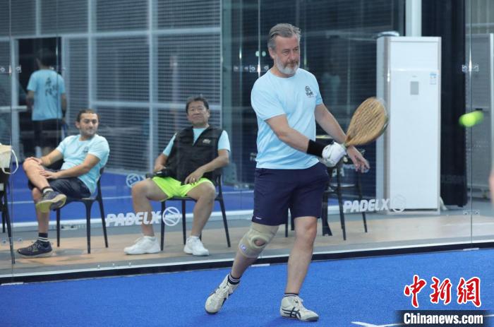 中外企业家齐聚上海普陀区Padel网球赛 共话营商