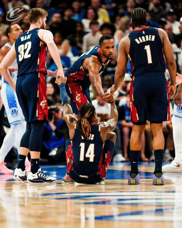 塔图姆复出搅动东部格局 骑士对阵魔术险遭逆转