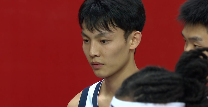 广东男篮遭绝杀赛季三连败 杜锋行程遭球迷质疑