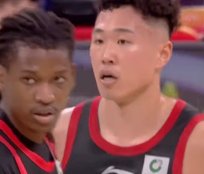 深圳男篮大胜浙江广厦 王浩然砍32分创生涯新高