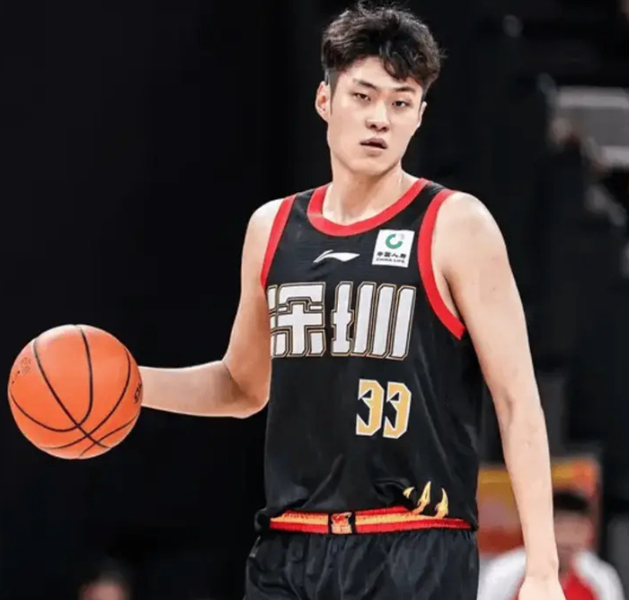 深圳男篮大胜浙江广厦 王浩然砍32分创生涯新高