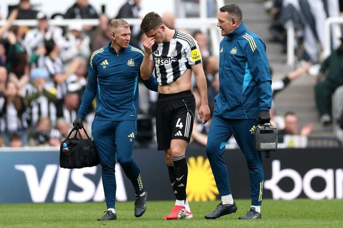 纽卡中卫博特曼面部骨折手术 预计赛季末复出