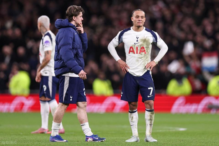 英超保级生死战：热刺主场迎战诺丁汉森林