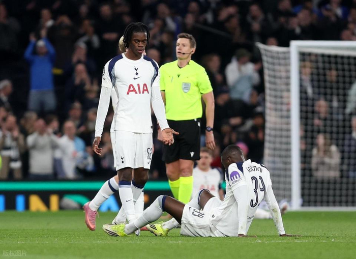 英超保级生死战：热刺主场迎战诺丁汉森林