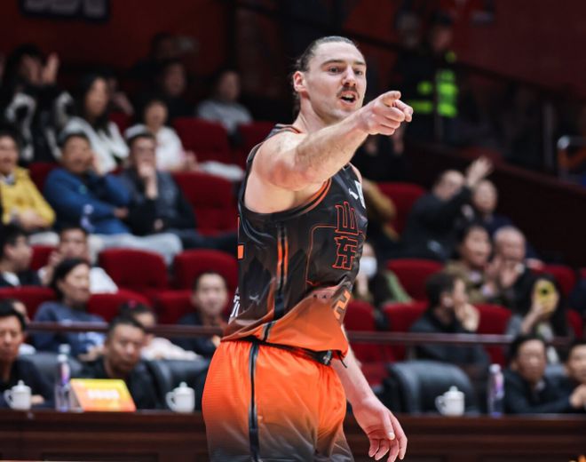 北京客场大胜山东反超广东升至联赛第四