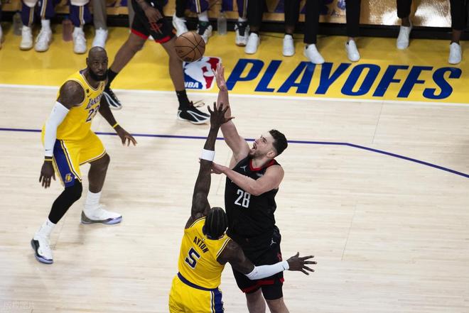 湖人107-98力克火箭，杜兰特缺席成关键因素